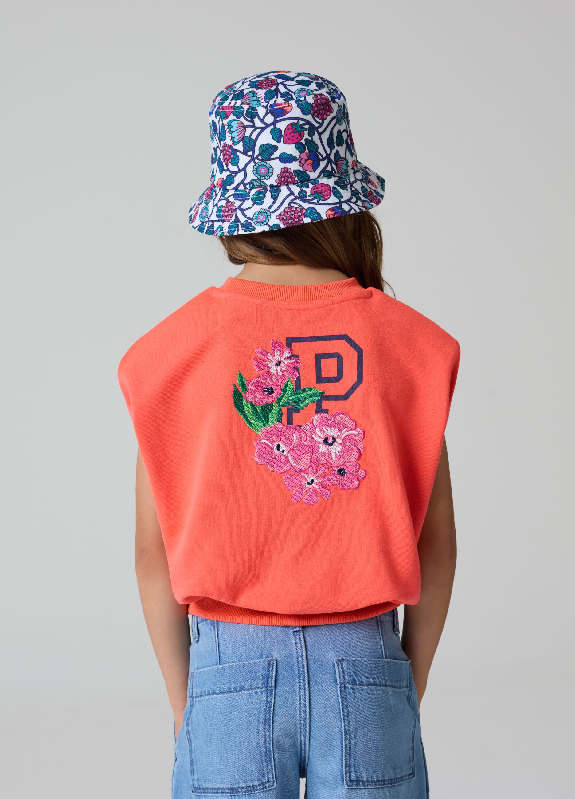 Sleeveless sweatshirt with floral embroidery