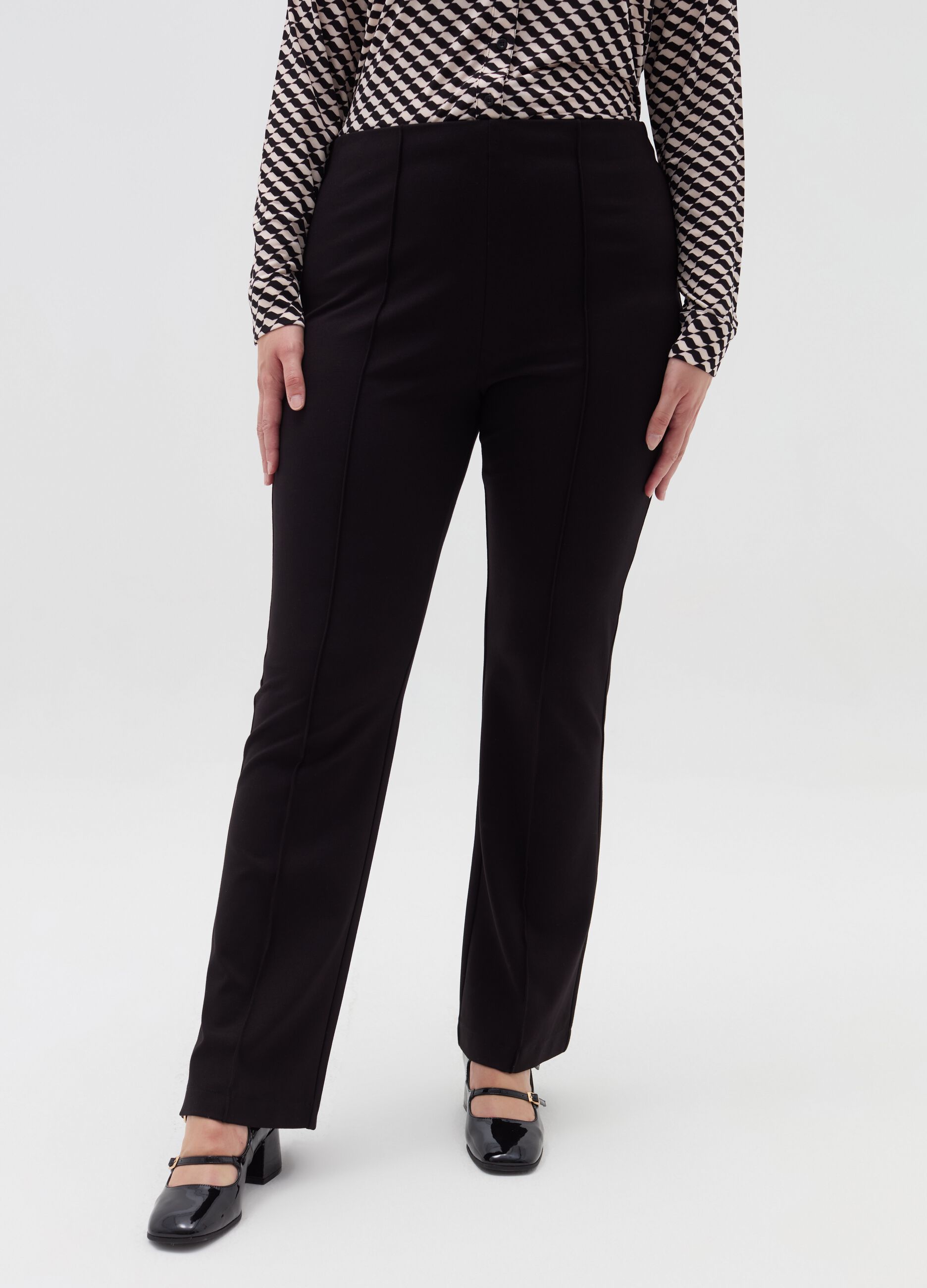 Curvy leggings with raised stitching