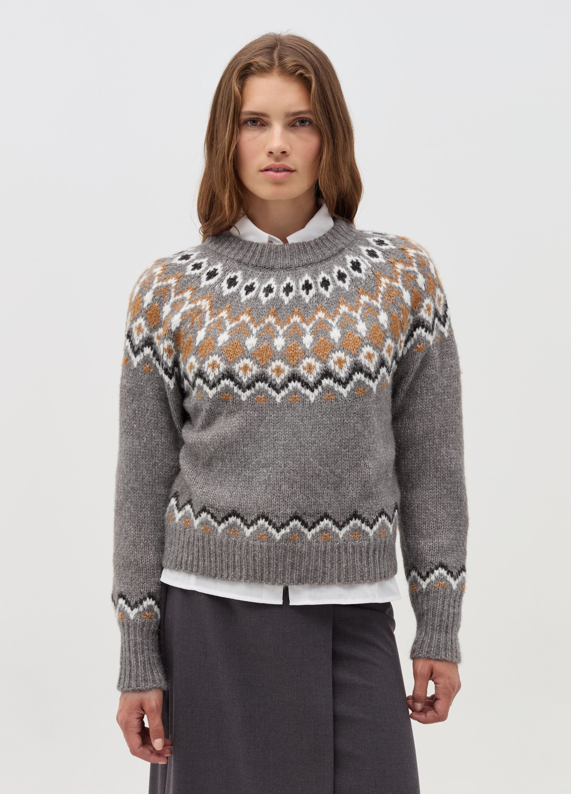 Pullover girocollo con disegno jacquard