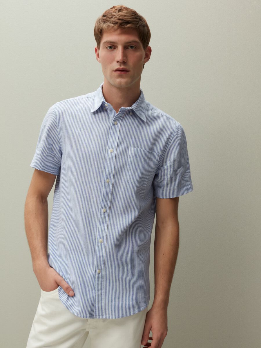 Regular-fit shirt with short sleeves_3