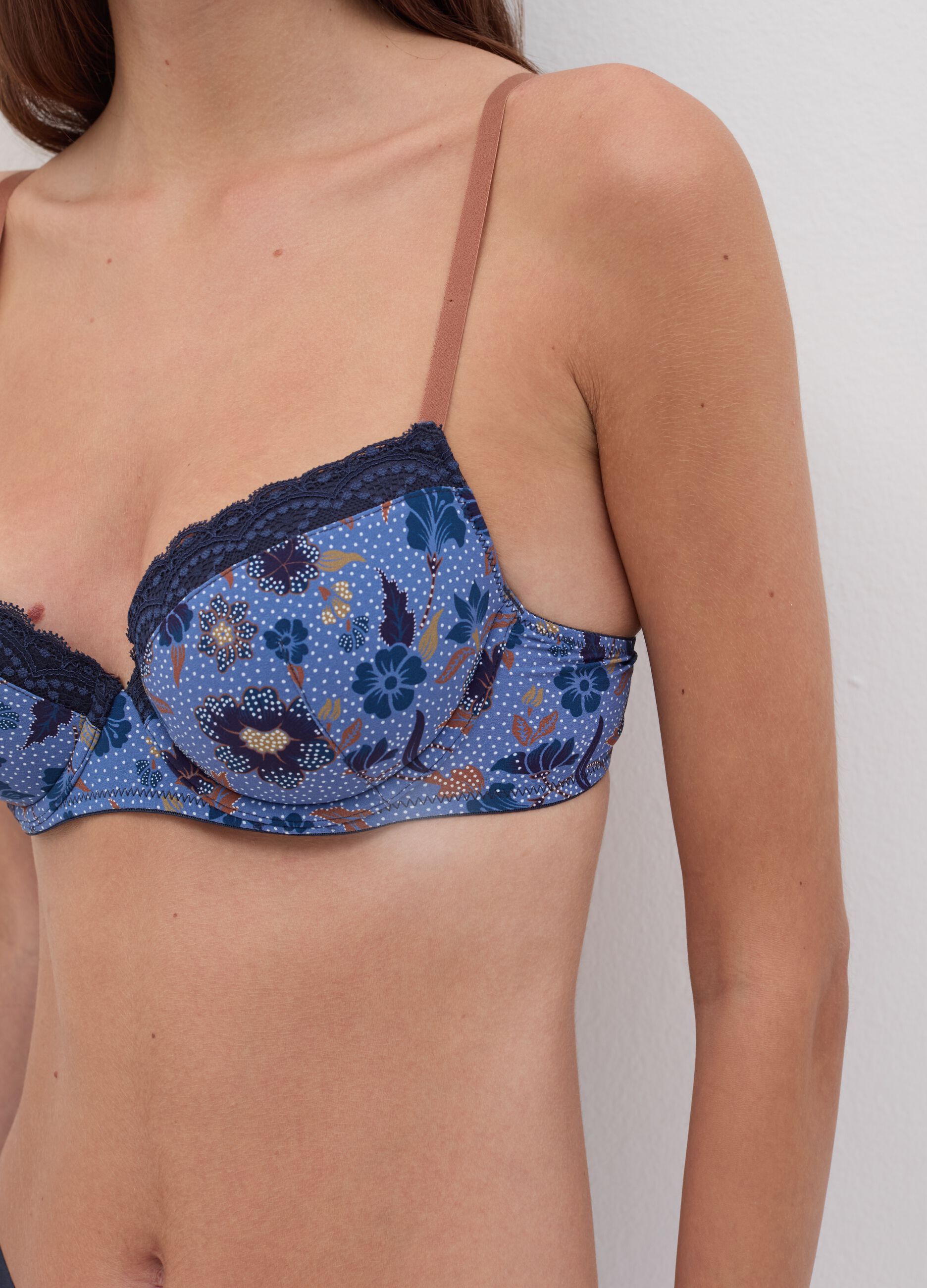 Reggiseno imbottito stampato con pizzo