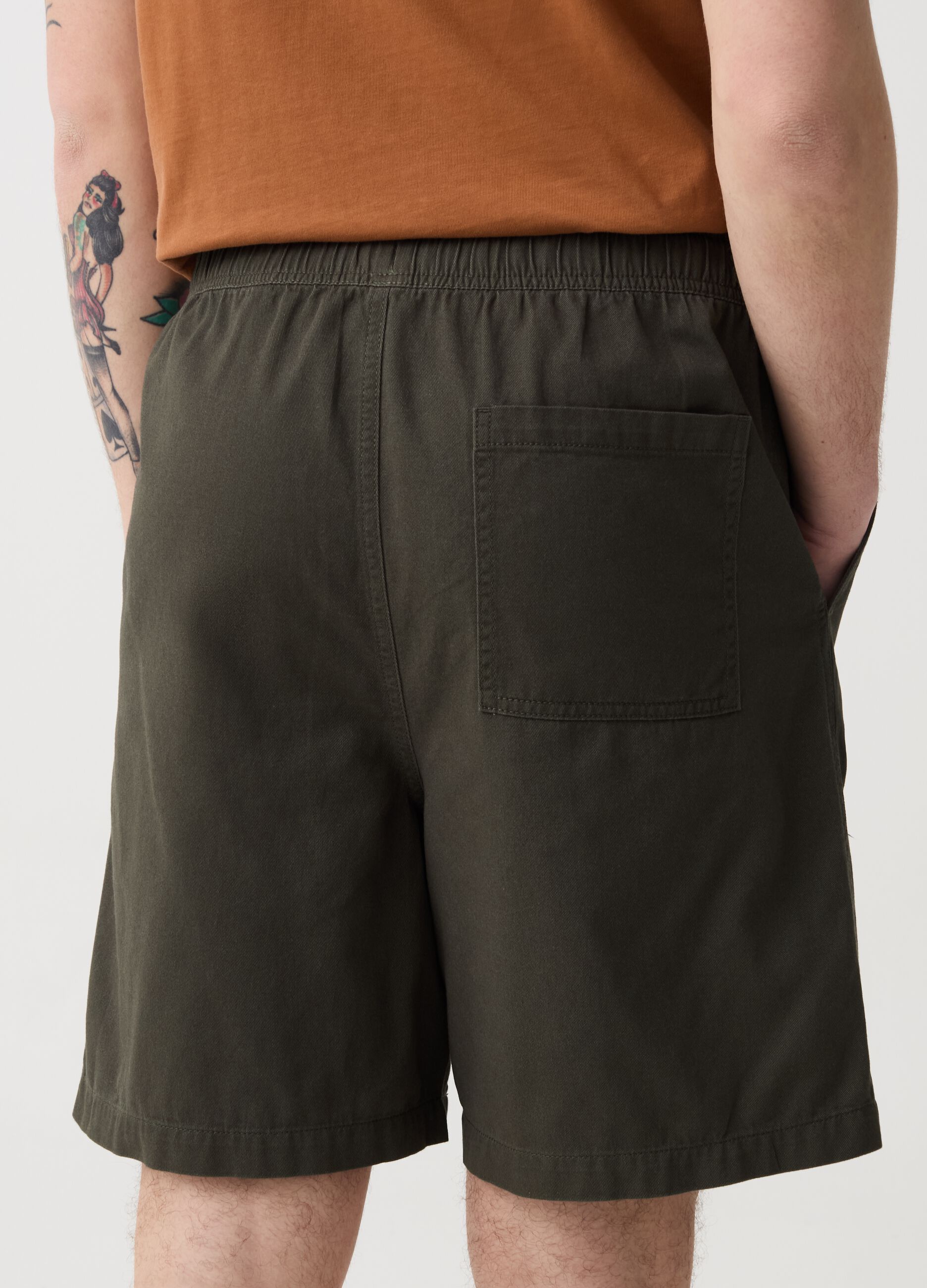 Bermuda joggers in cotton with drawstring