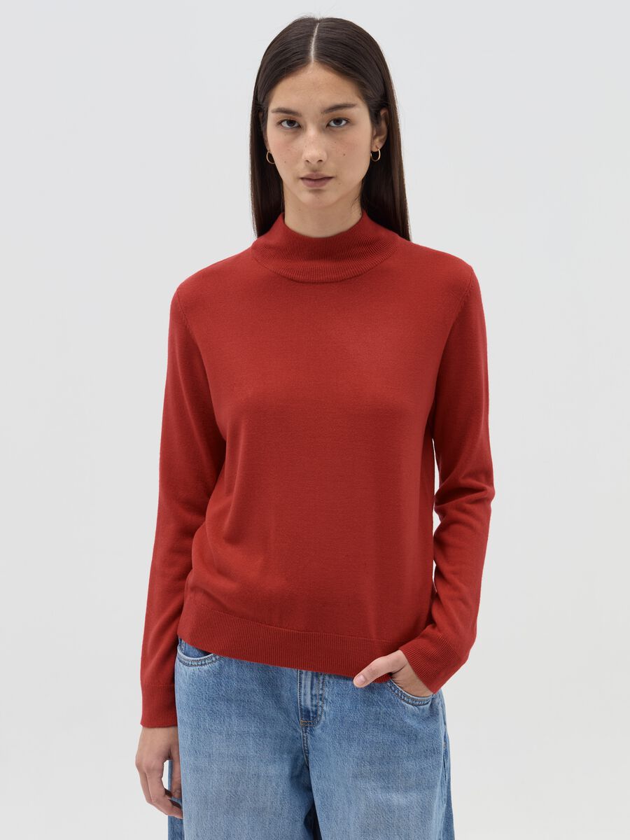 Long-sleeved top with mock neck_2