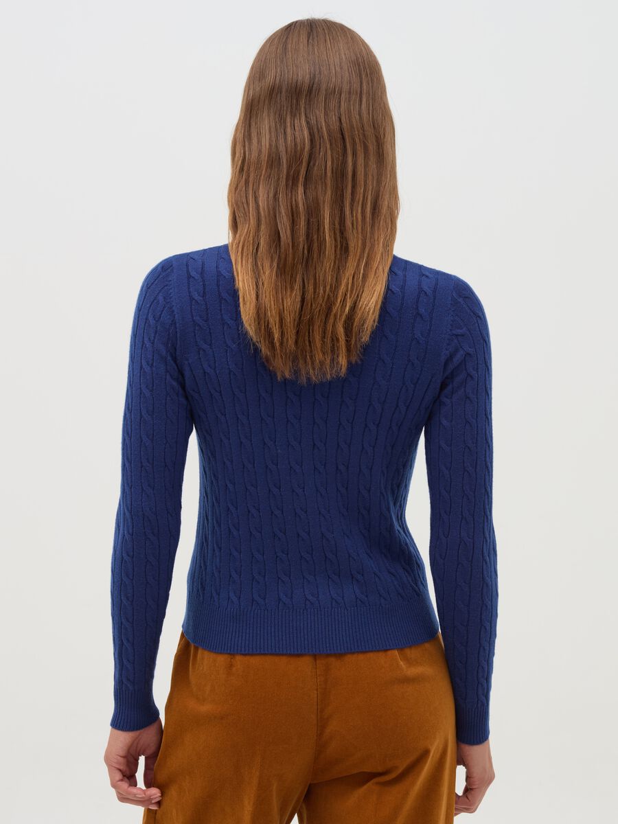 Pullover with cable-knit design_2