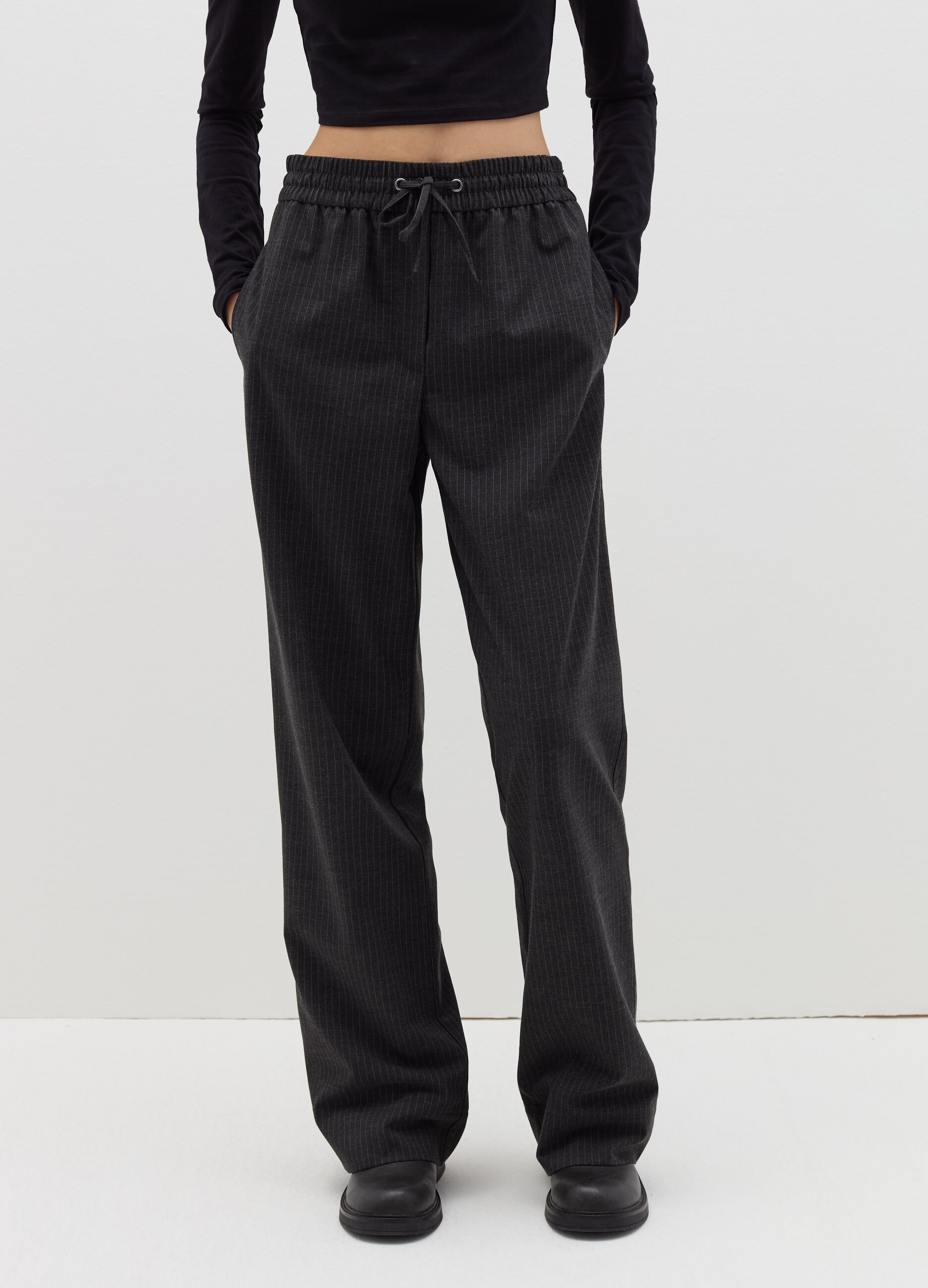 Relaxed-fit trousers with drawstring