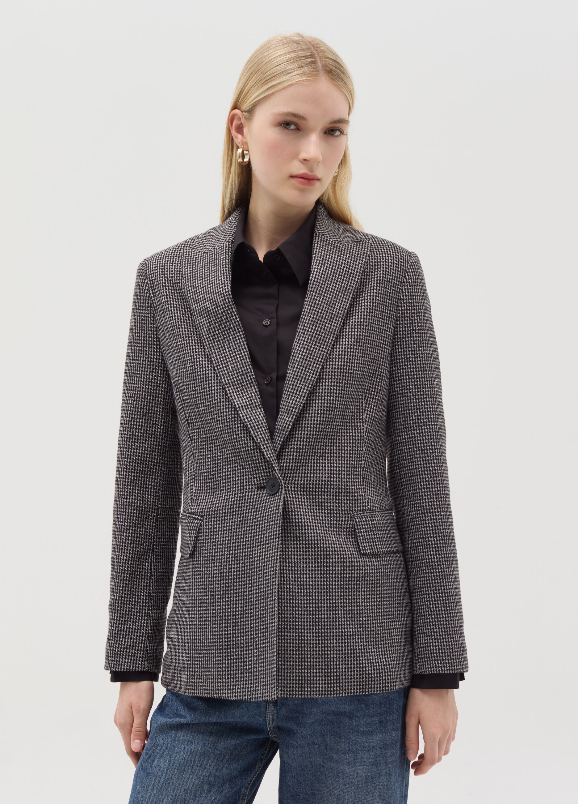 Single-breasted blazer with pockets