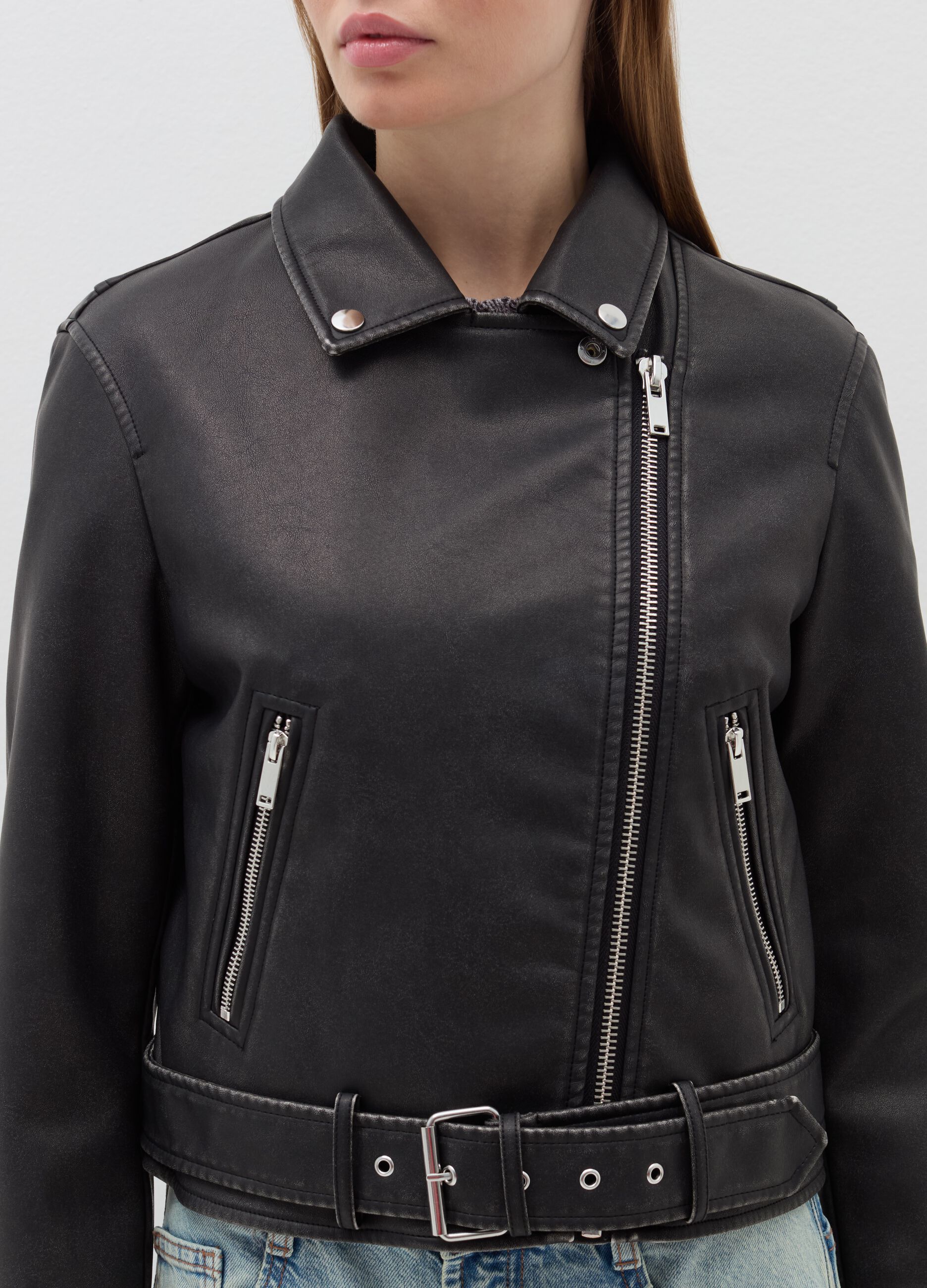 Glossy-effect crop jacket with zip