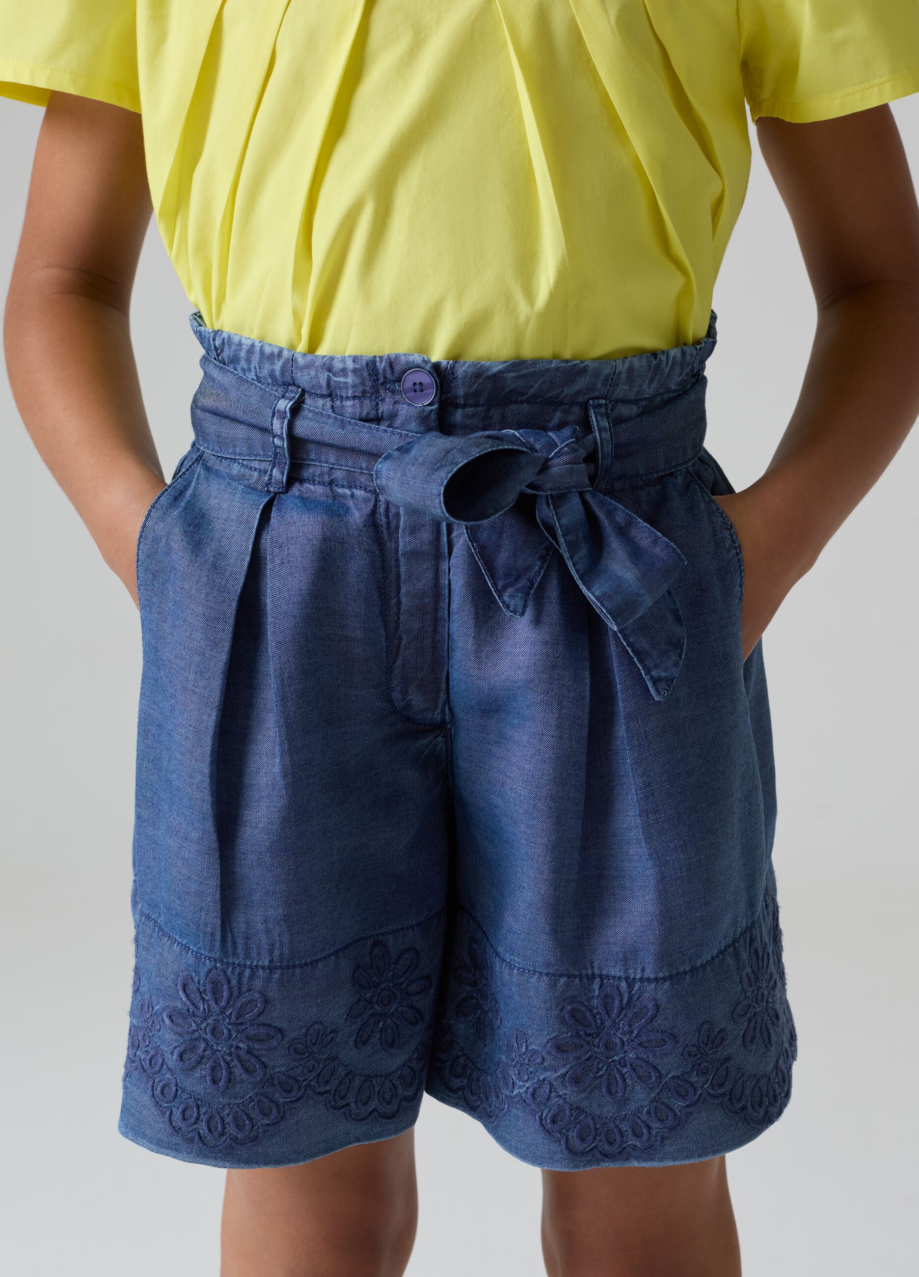 Shorts in TENCEL™ Lyocell with embroidery