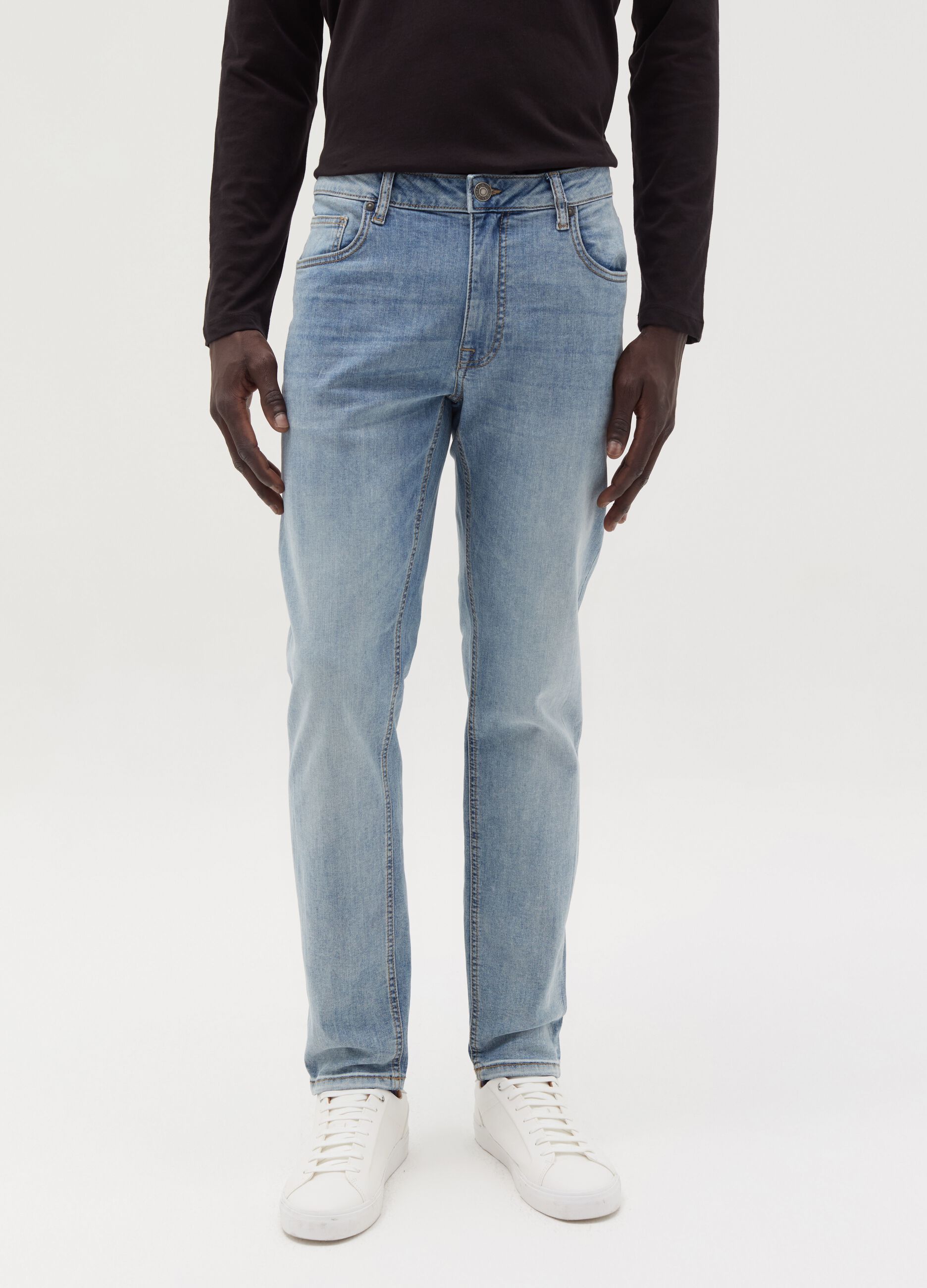 Slim-fit stretch jeans with five pockets