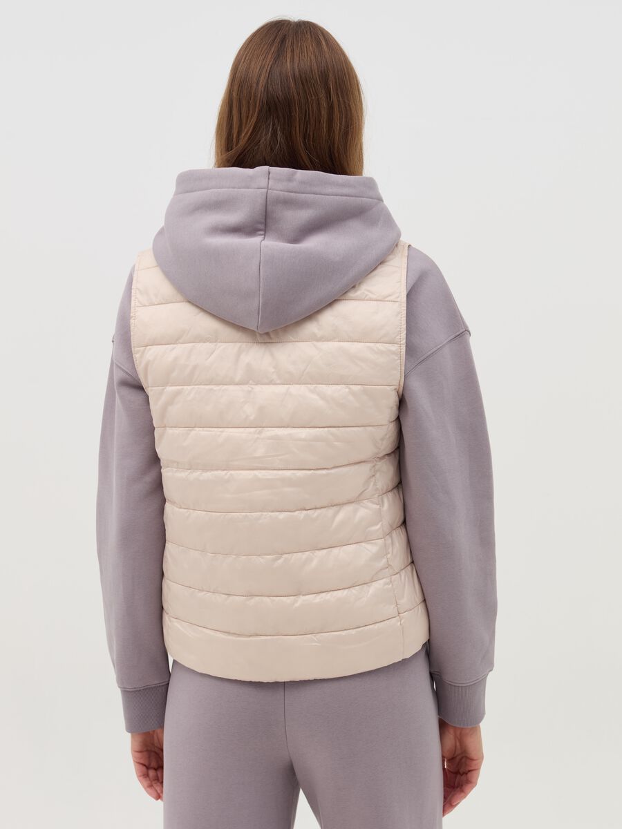 Ultralight gilet with high neck_2