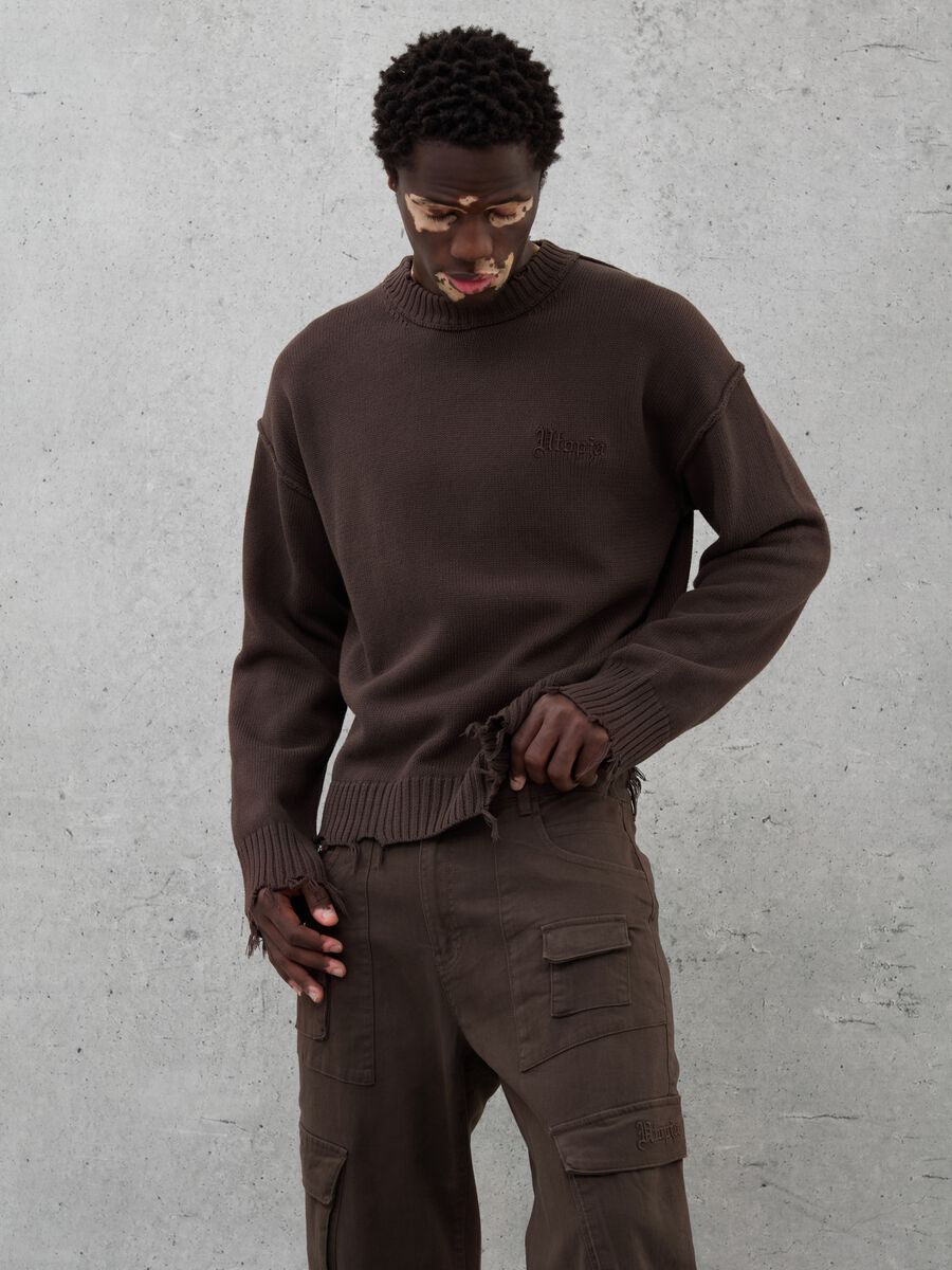 Crewneck Distressed Pullover Chocolate Brown_0