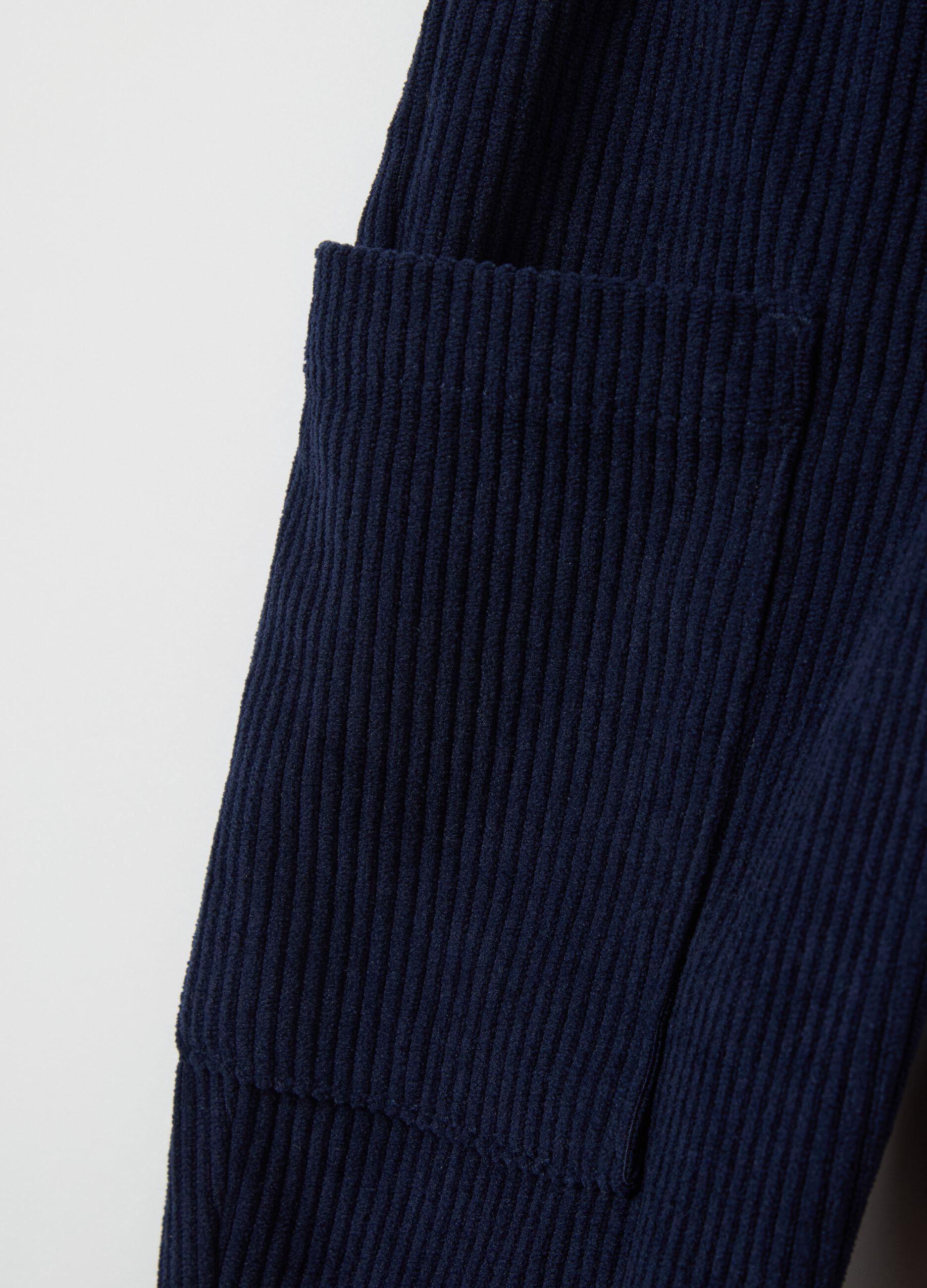 Corduroy trousers with pockets and drawstring