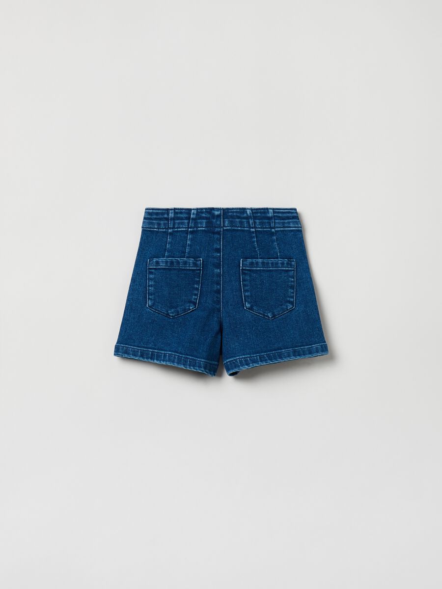Shorts in denim con pinces_1