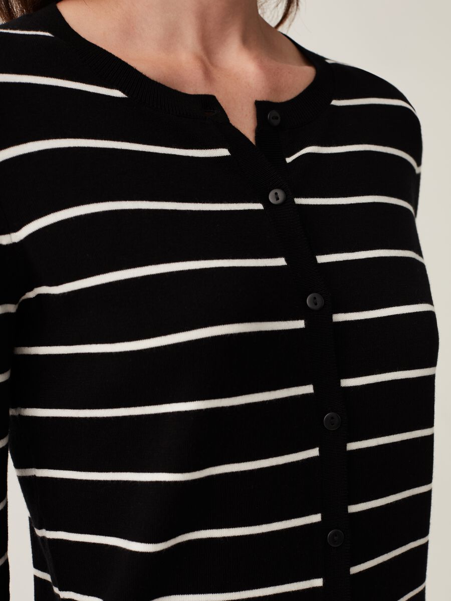 Striped cardigan with three-quarter sleeves_3