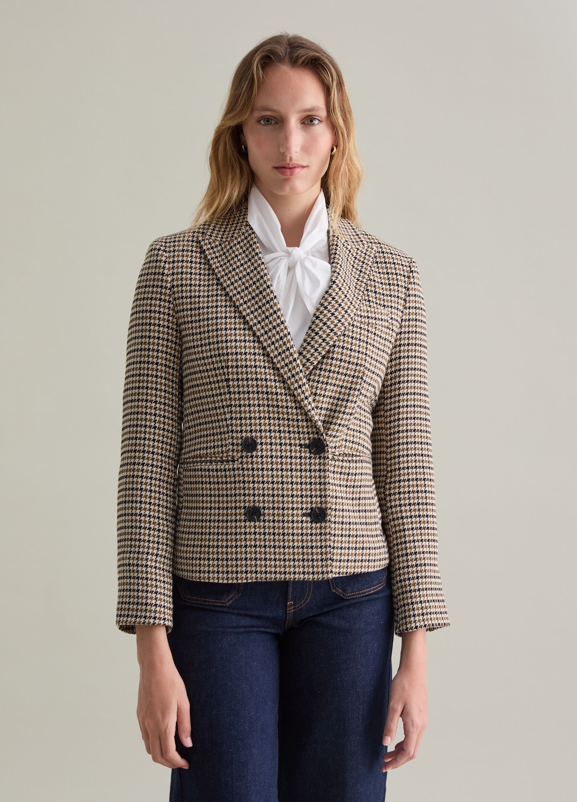 Double-breasted houndstooth blazer