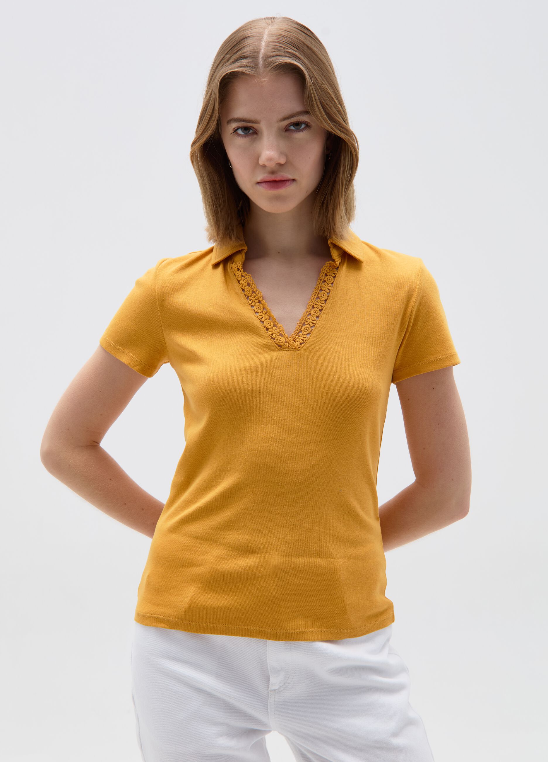 T-shirt with polo neck and crochet insert