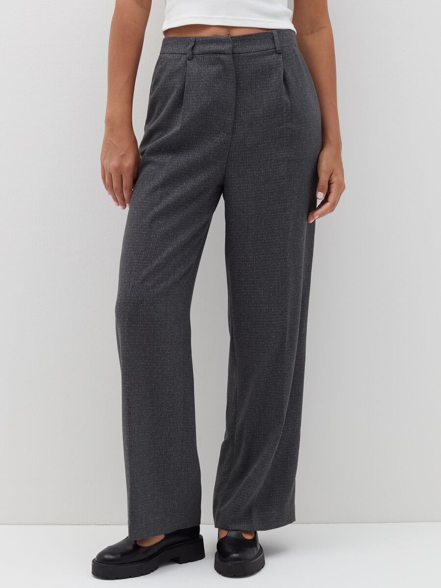 Pantalone relaxed fit in lurex con pinces_1