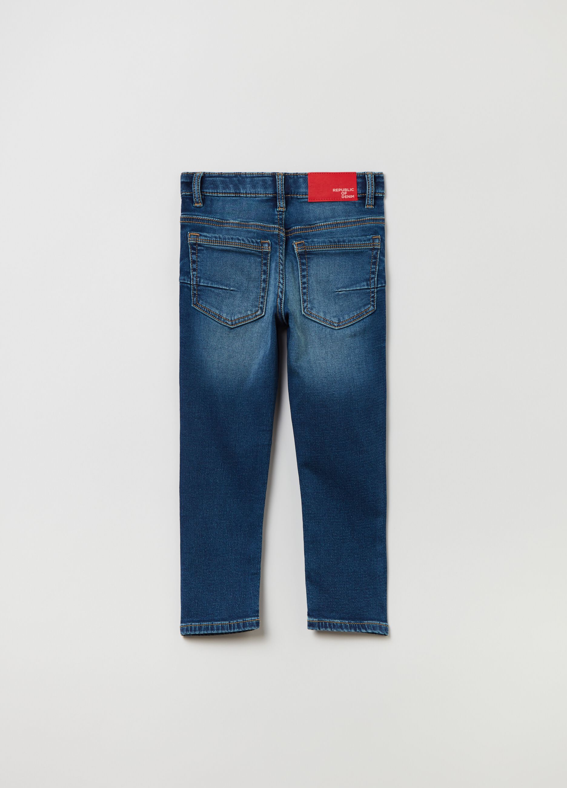 Loose-fit jeans with five pockets