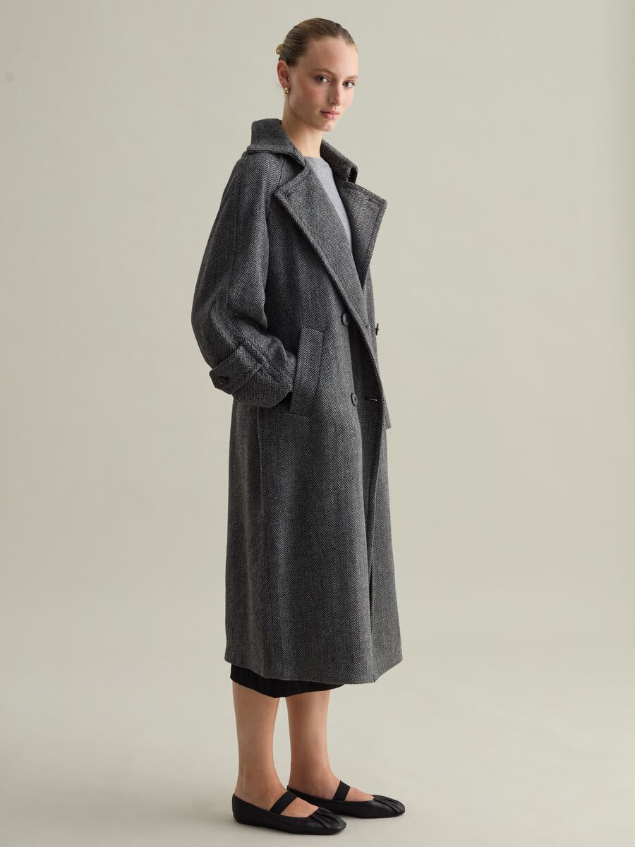 Coat with houndstooth design_1