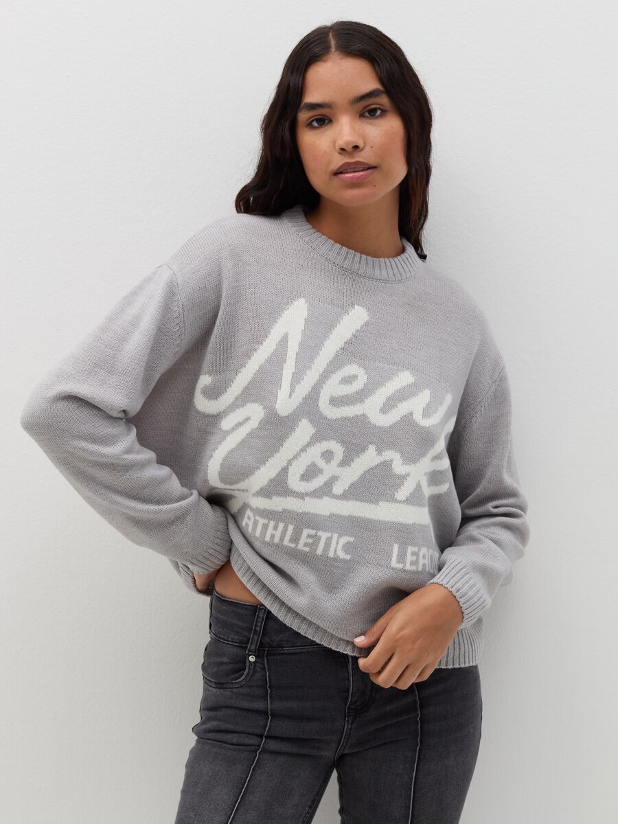 Pullover with jacquard lettering_0