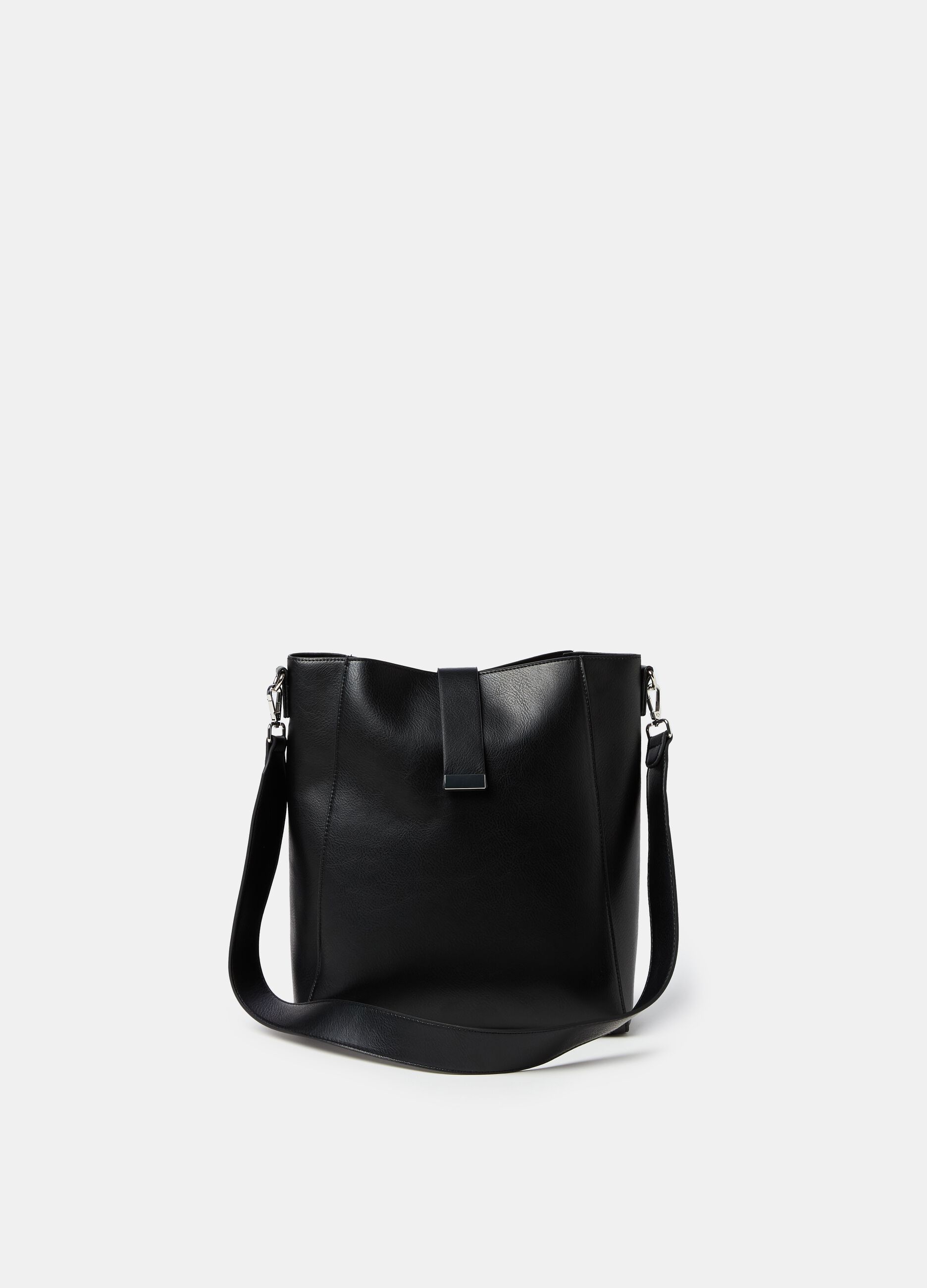 Bucket bag with shoulder strap