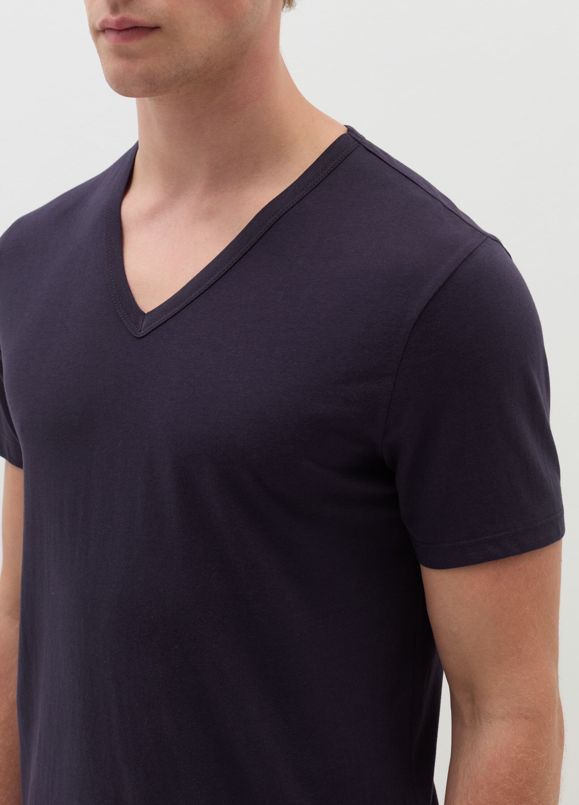 Two-pack undershirts with V neckline in jersey