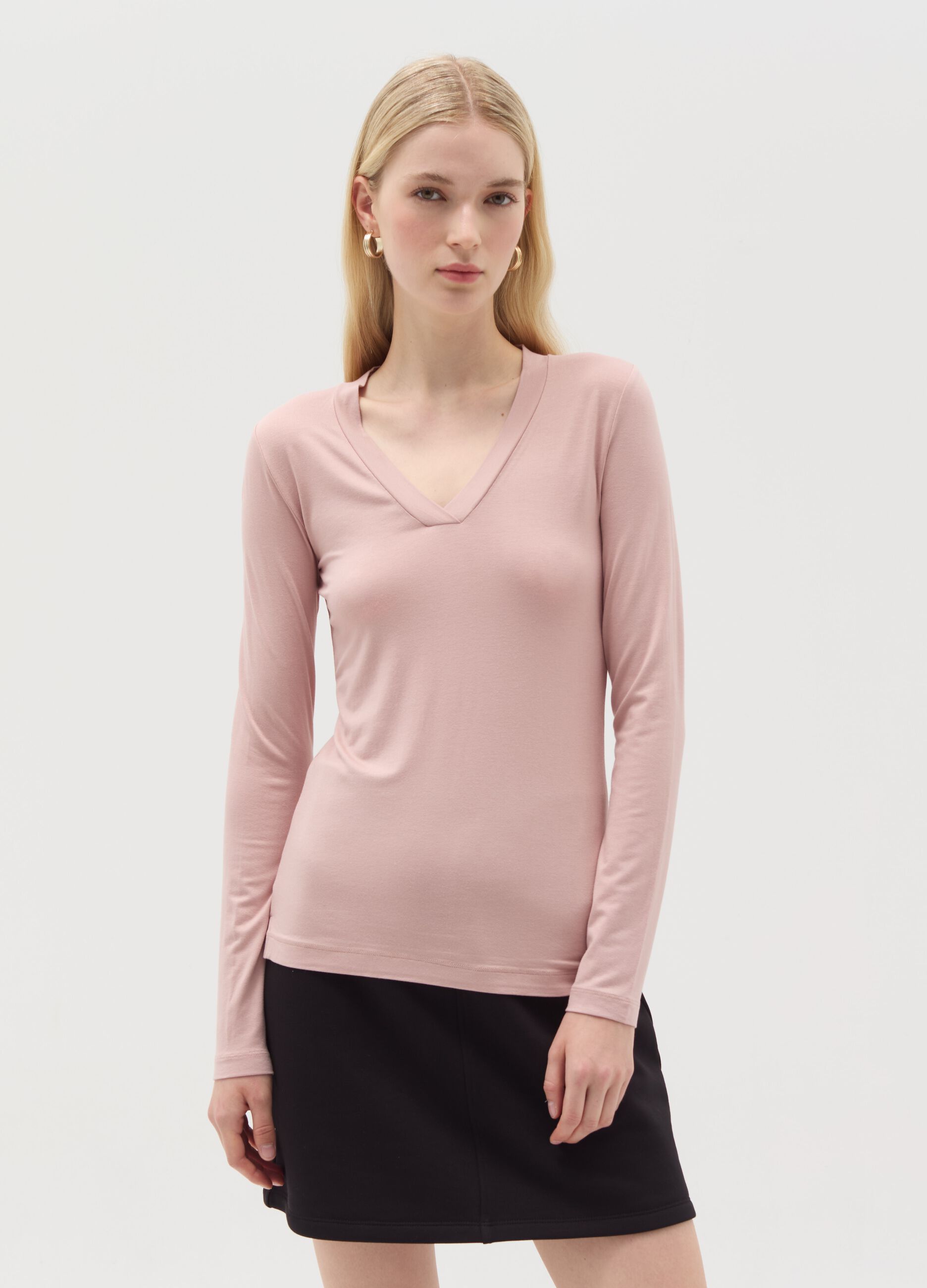 Stretch viscose T-shirt with V neck