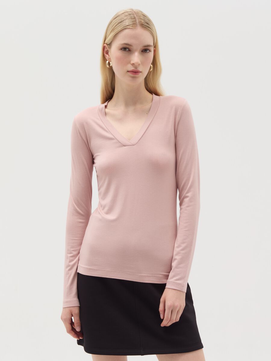 Stretch viscose T-shirt with V neck_1