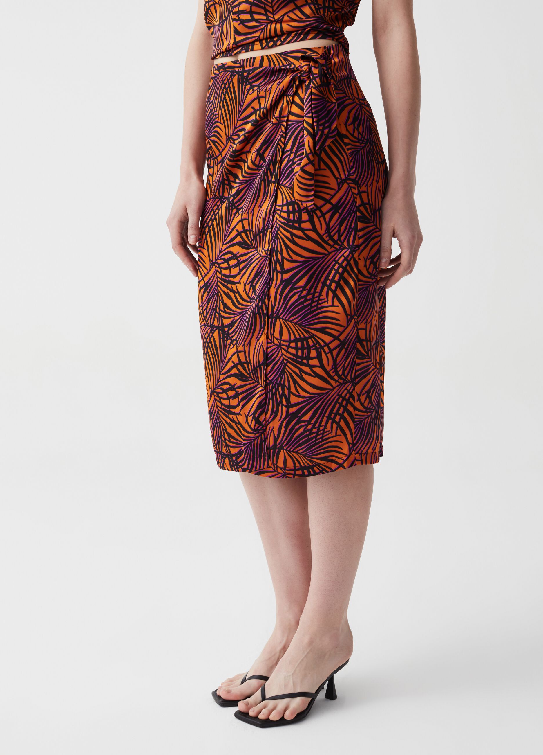 Midi wrap skirt with tropical print
