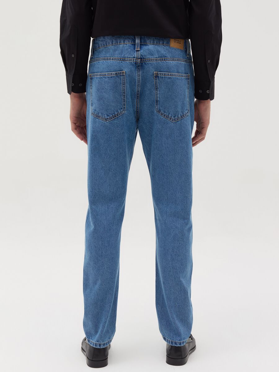 Slim-fit acid-wash jeans_2