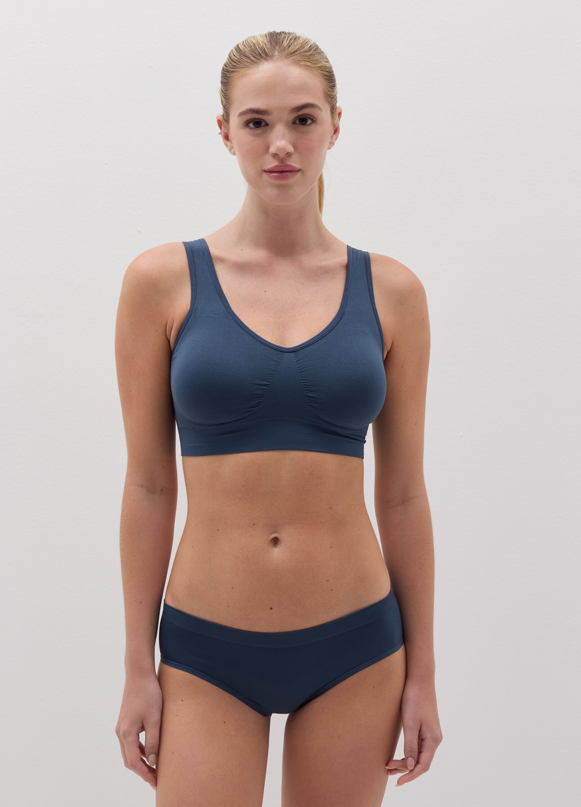 The One seamless bralette with wide shoulder straps