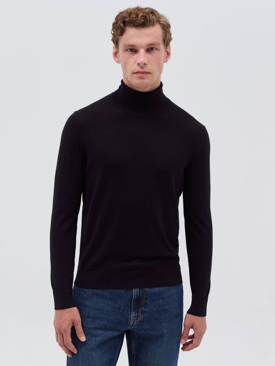 Pullover with high neck_1