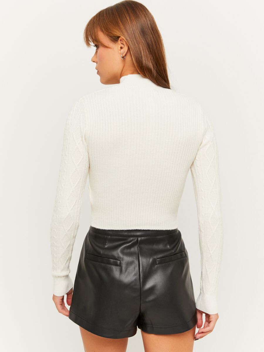 Cropped pullover with cut-out detail_1