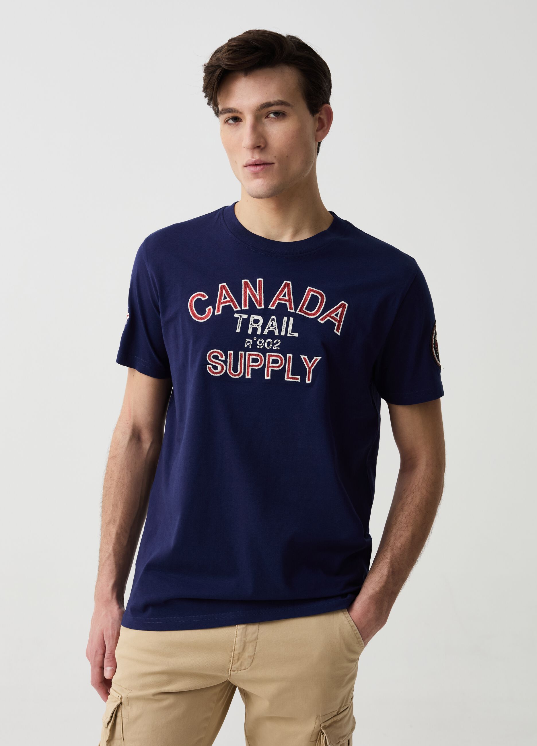 T-shirt with embroidery and Canada Trail print