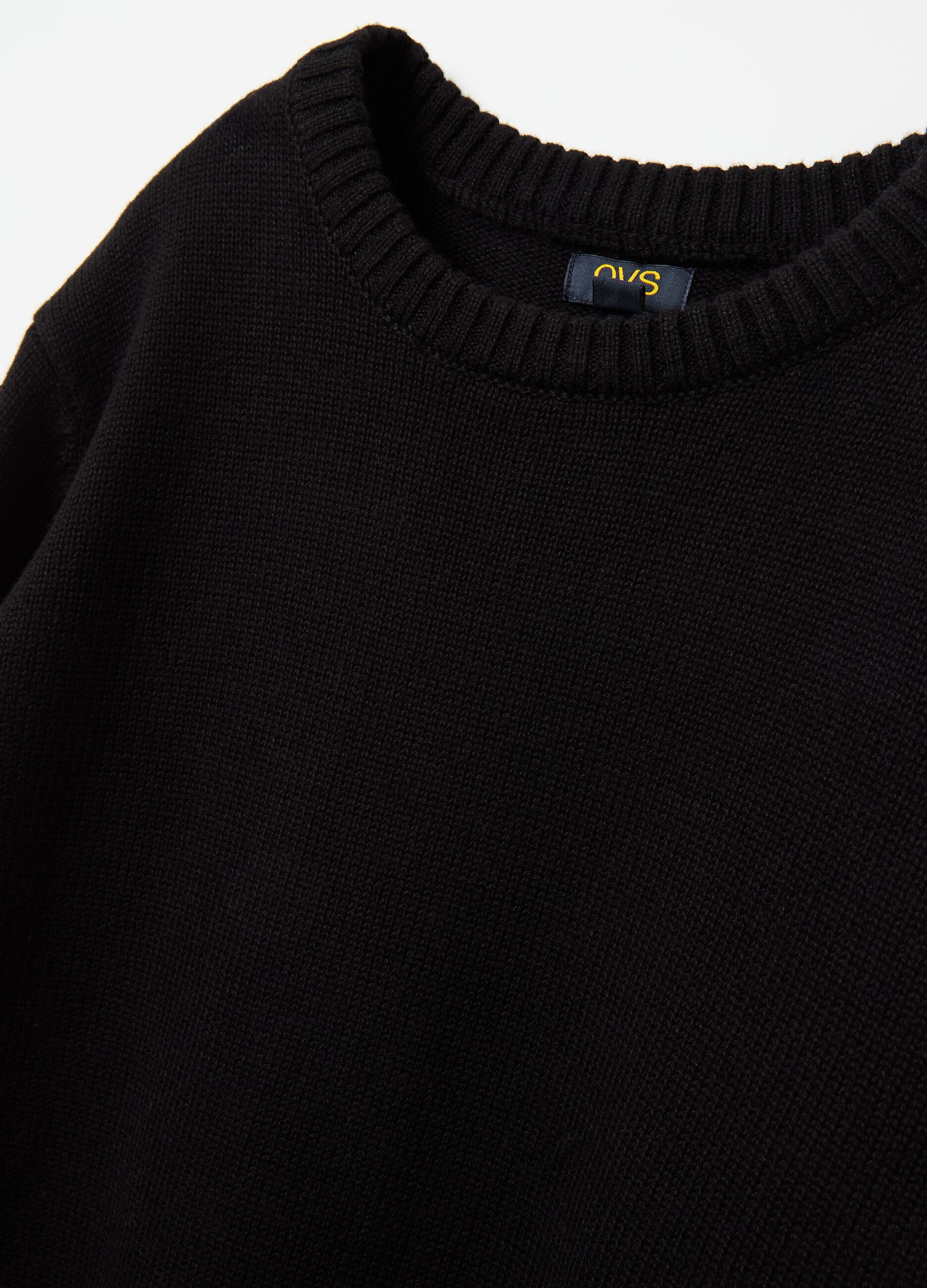 Oversized pullover with jacquard lettering