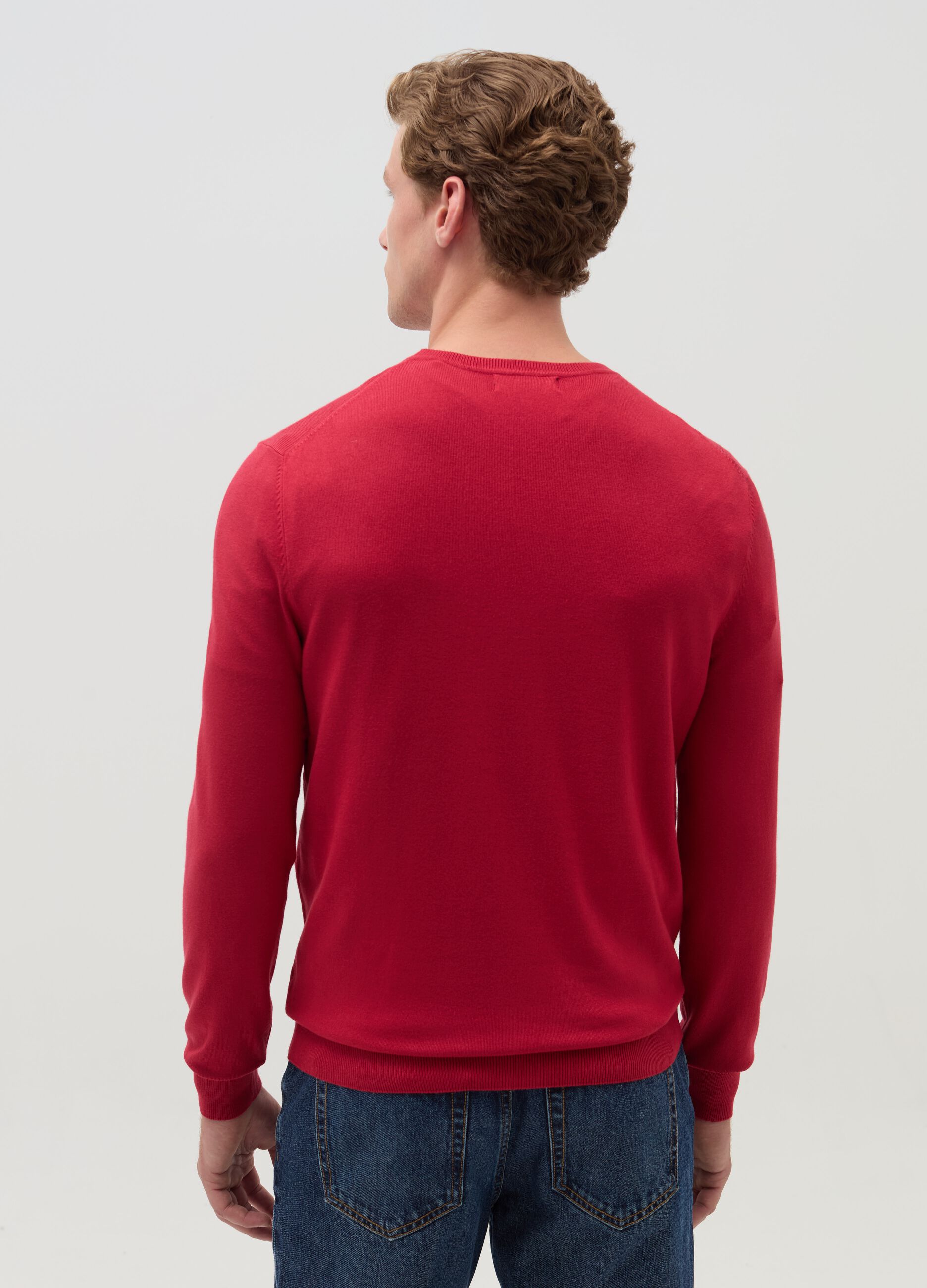 Round neck pullover