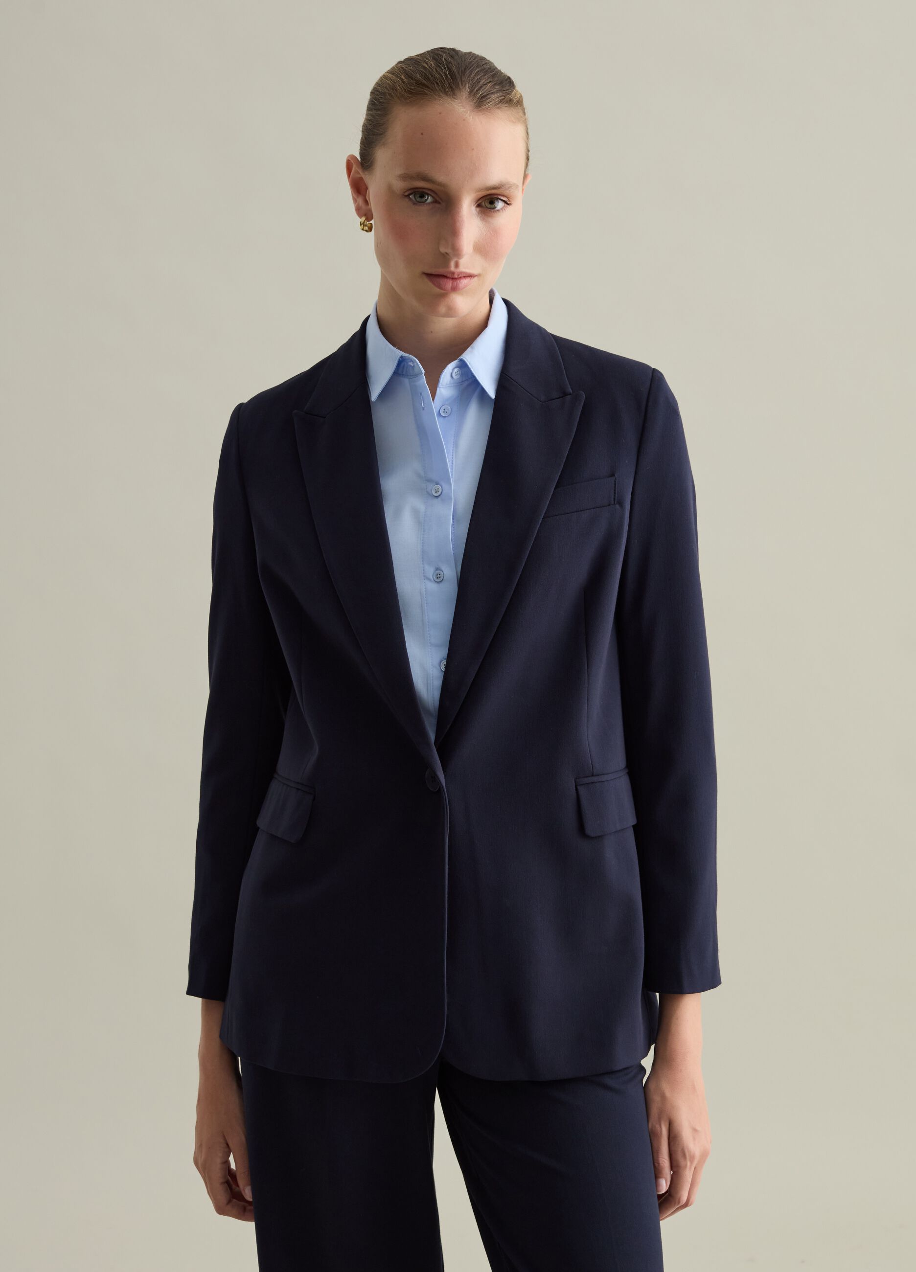 Contemporary solid colour single-breasted blazer