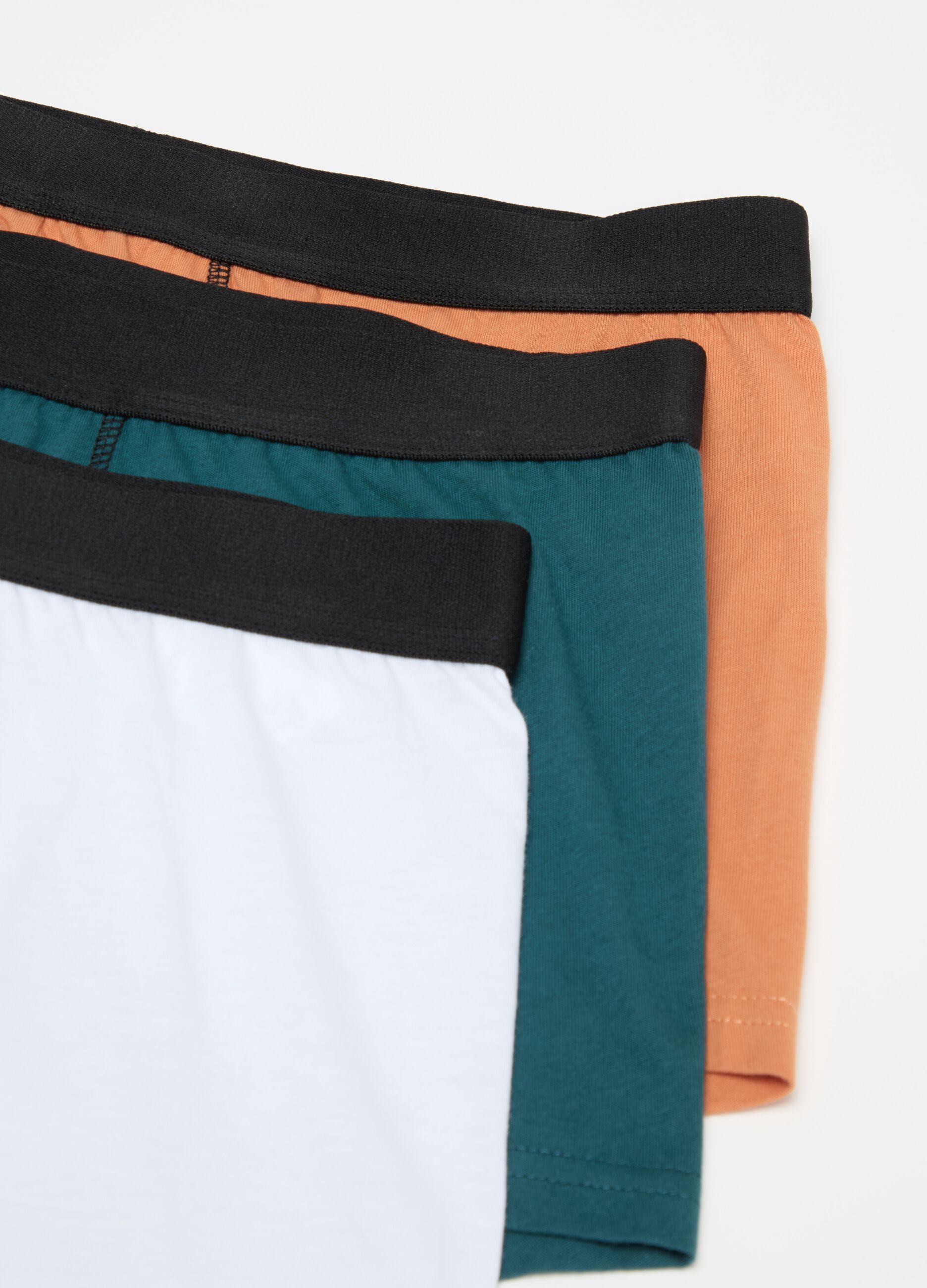 Five-pack solid colour boxer shorts in organic cotton