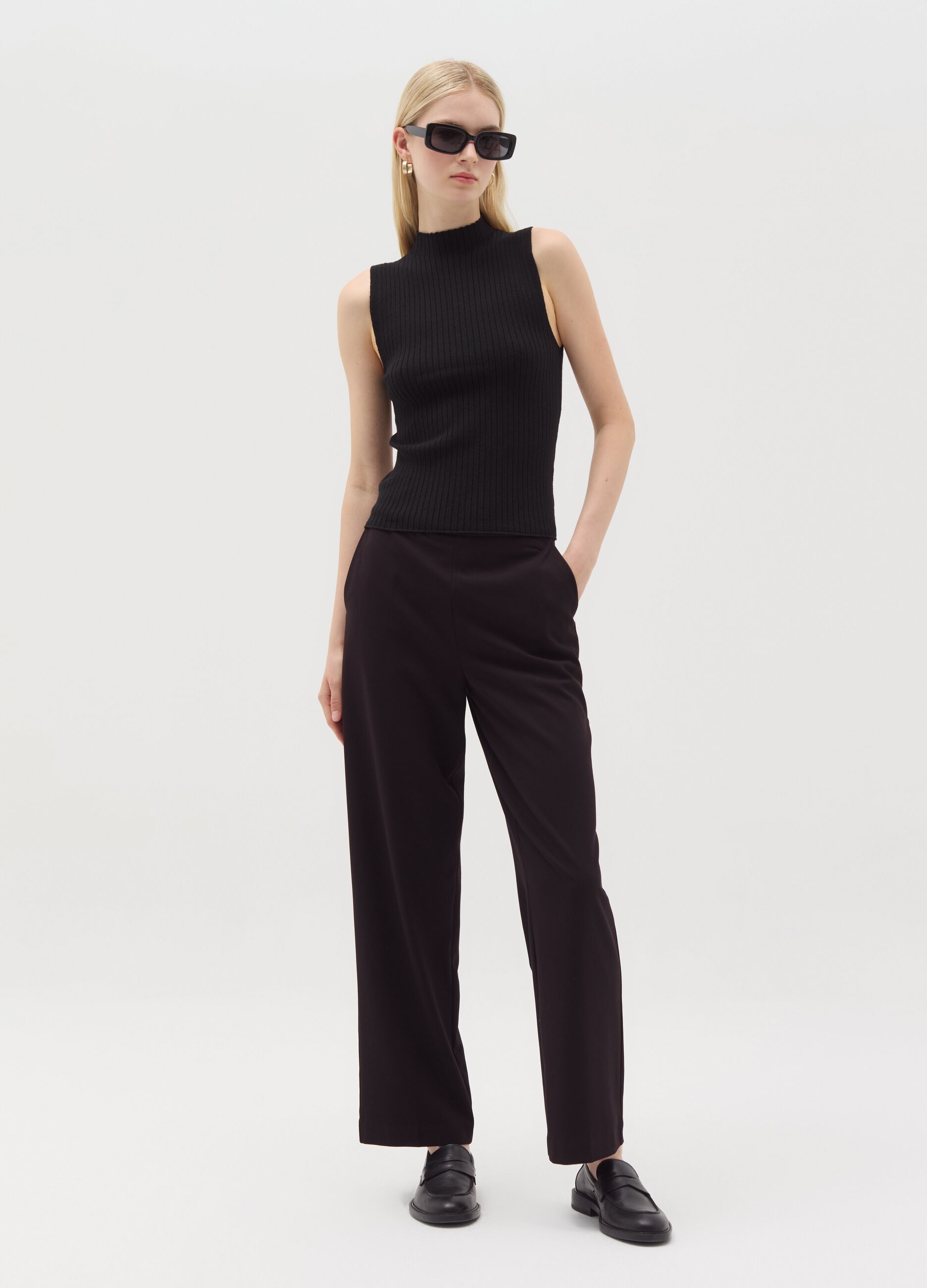 Straight-fit stretch trousers