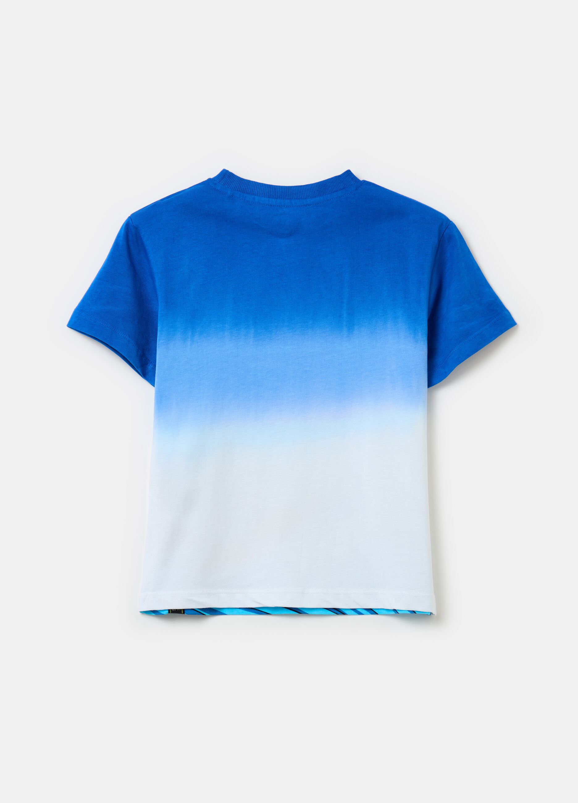 T-shirt with surfing shark print