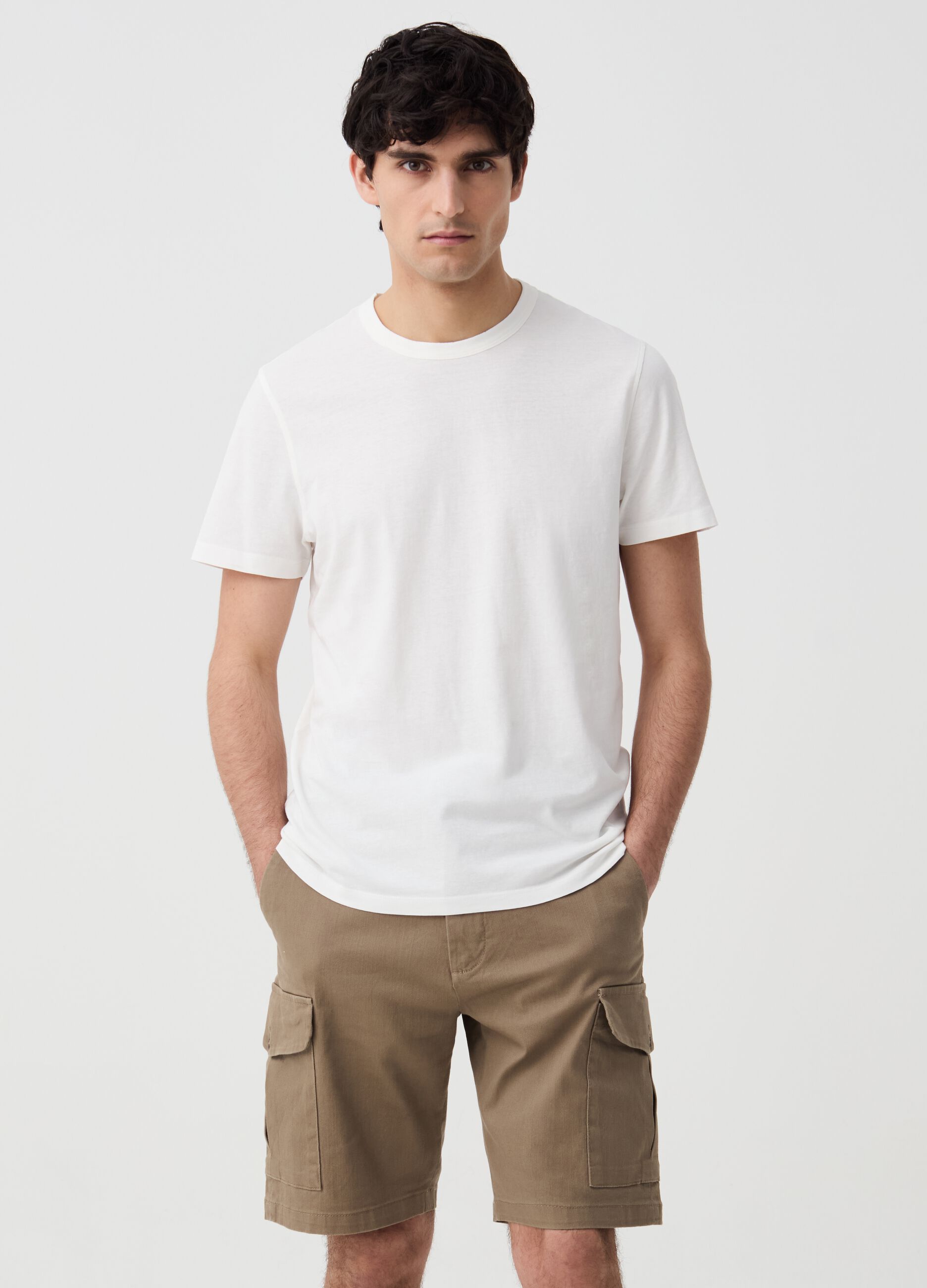 Iridescent-effect cargo Bermuda shorts