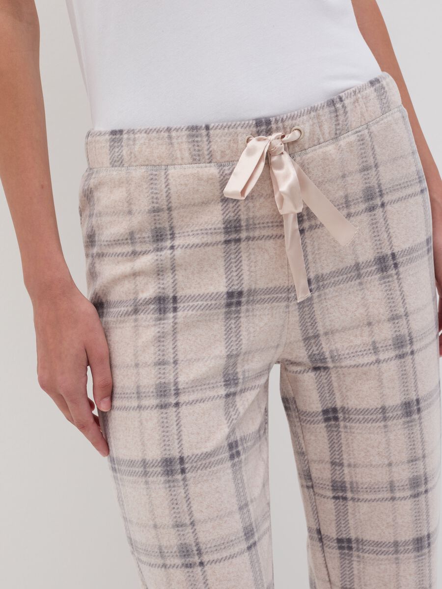 Fleece pyjama trousers with check pattern_2