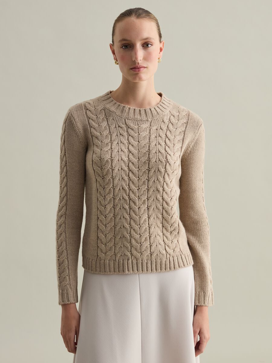 Contemporary cable-knit pullover_1