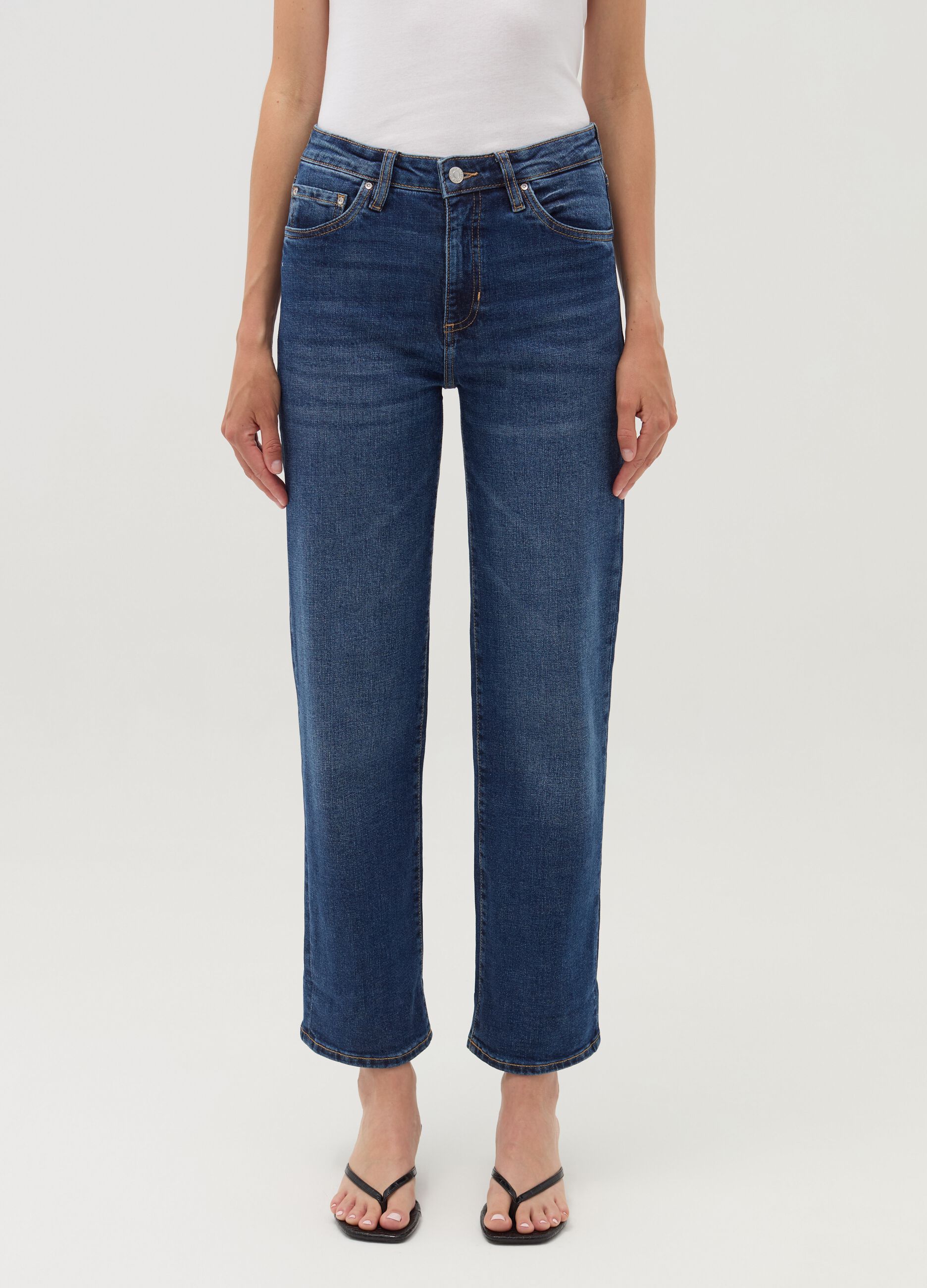 Straight-fit stretch jeans