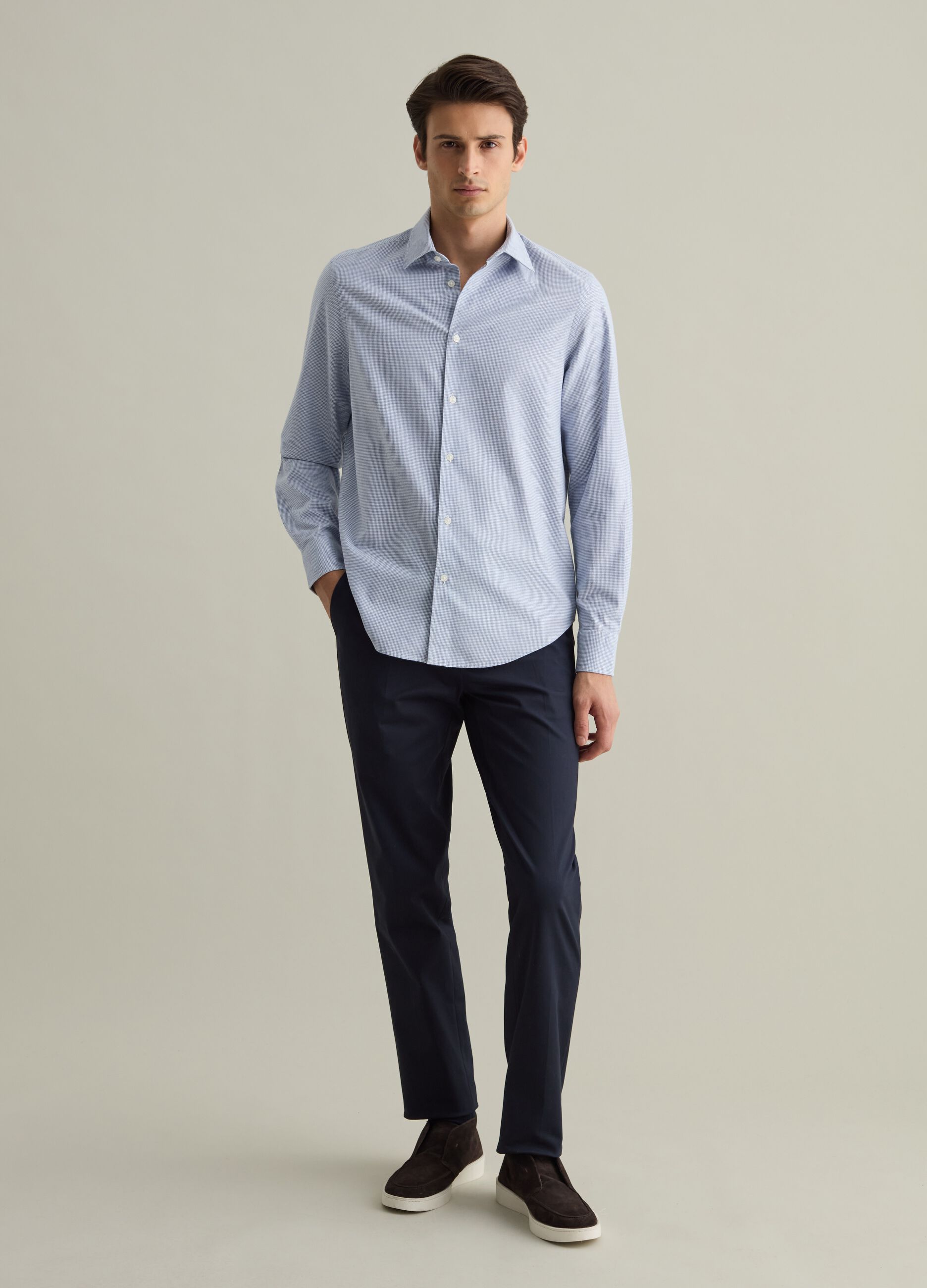 Contemporary slim-fit shirt with micro check pattern