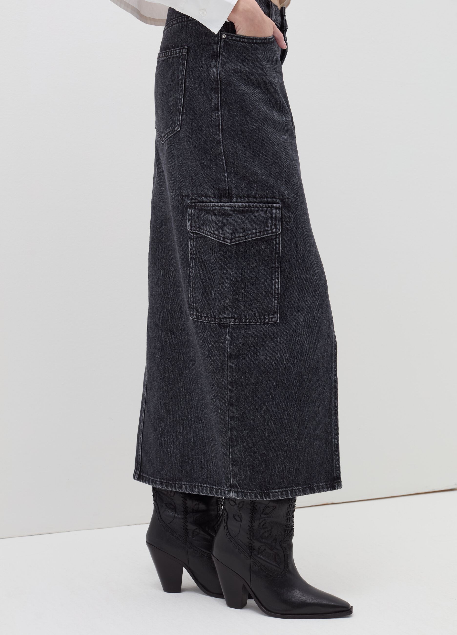 Long cargo skirt in denim