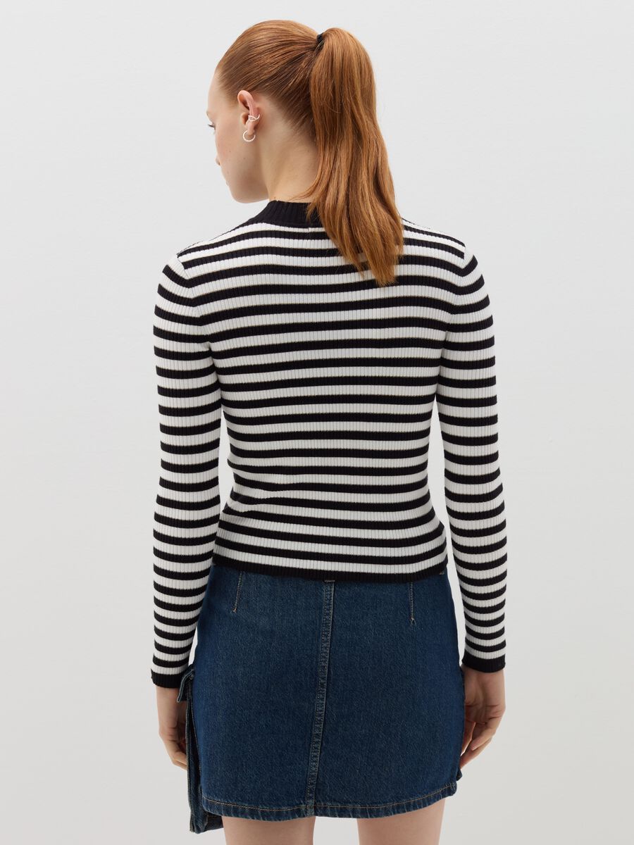 Ribbed T-shirt with striped pattern_3