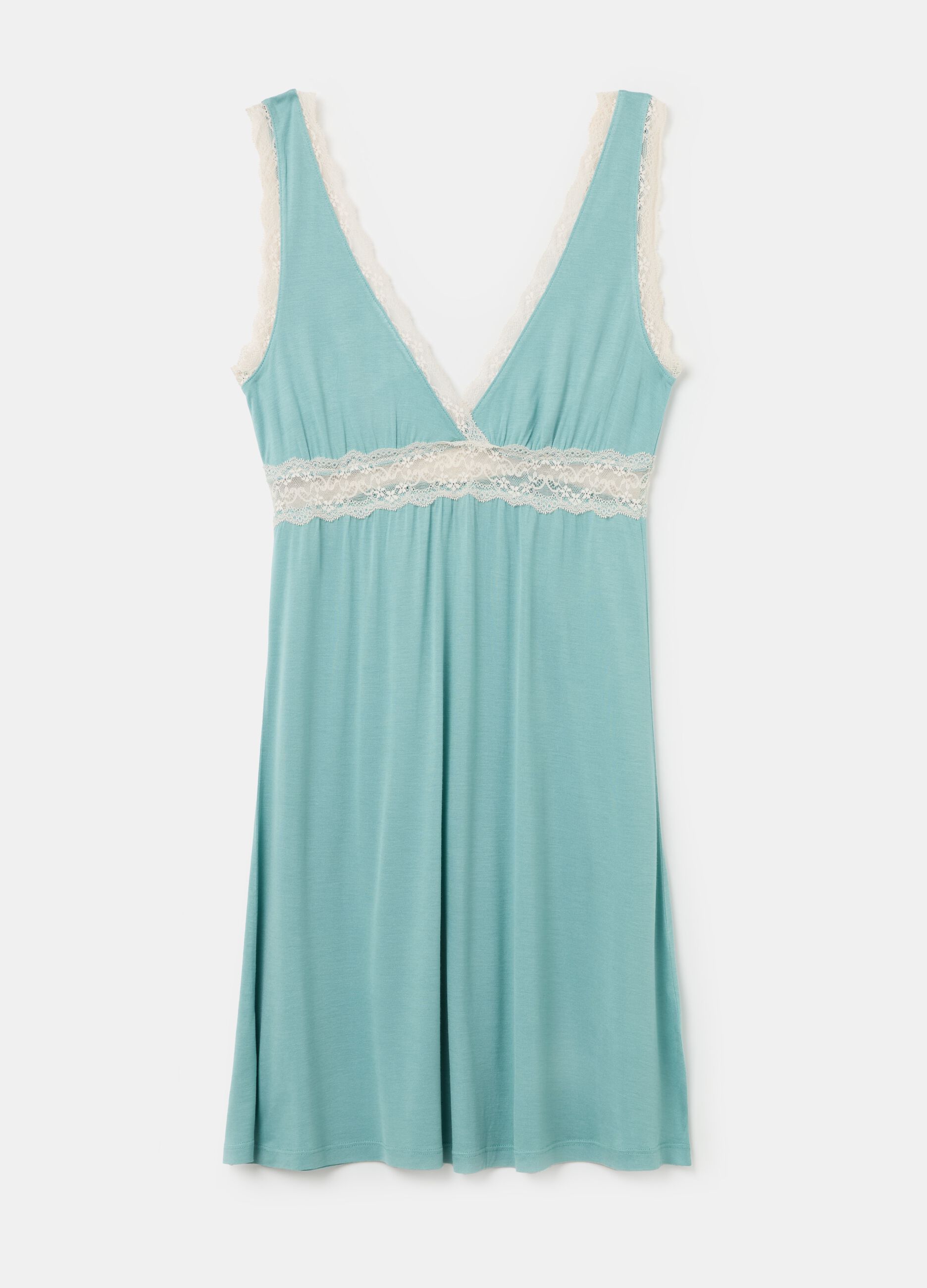 Sleeveless nightdress with lace