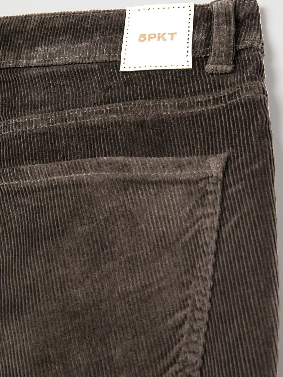 Trousers with five pockets in corduroy_5