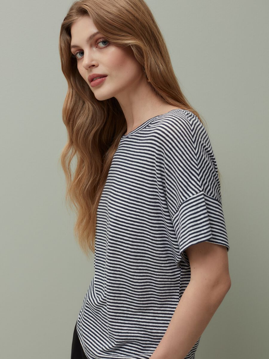 Linen and viscose T-shirt with stripes_3